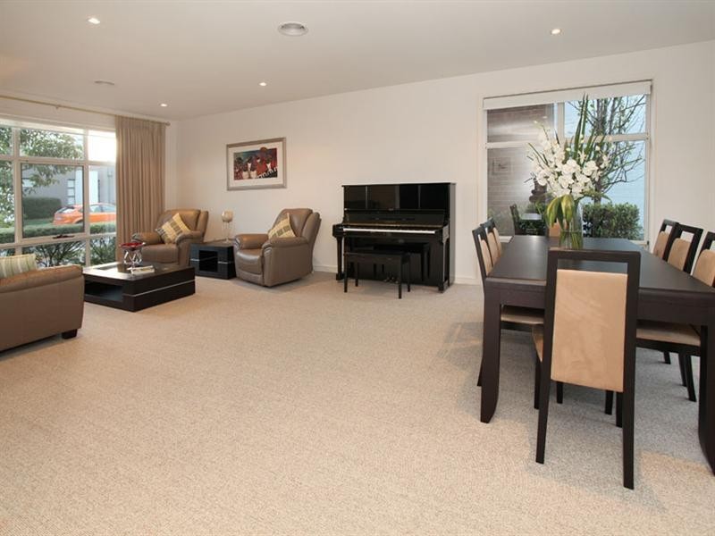 19 Lords Avenue, Mulgrave VIC 3170