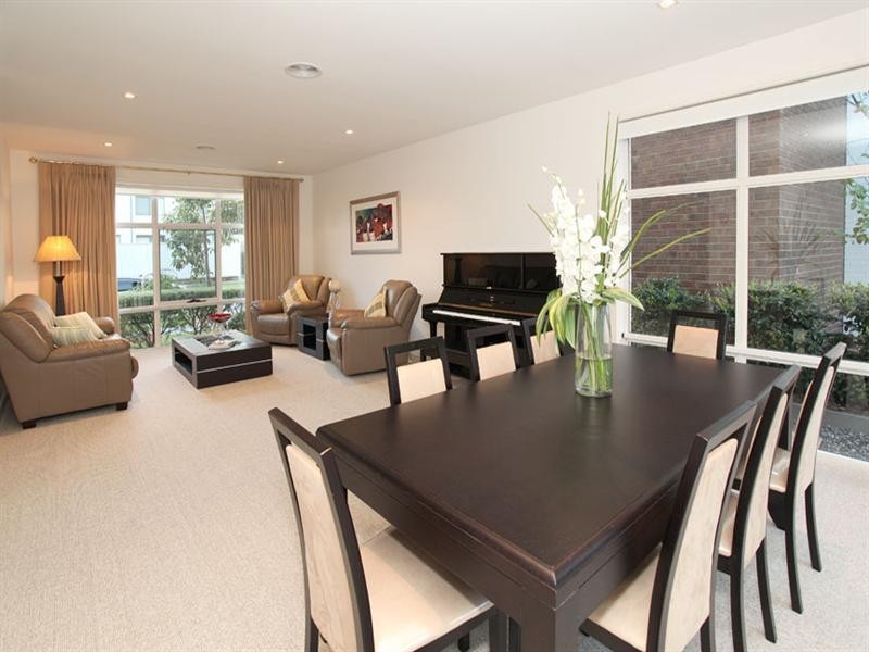 19 Lords Avenue, Mulgrave VIC 3170