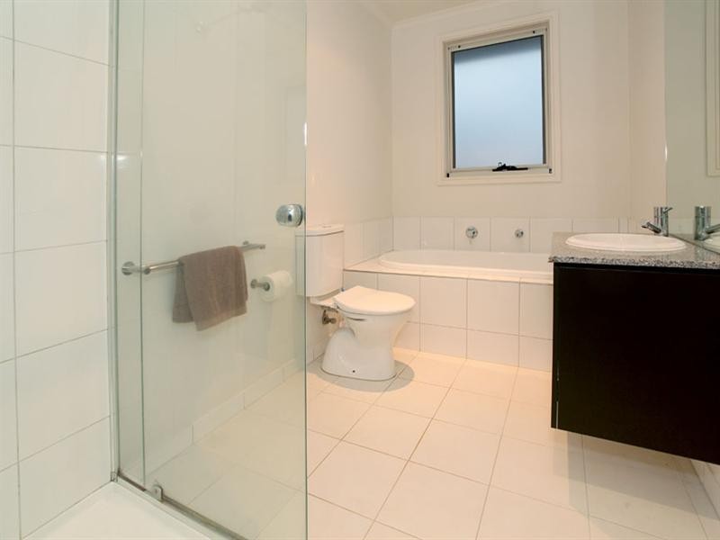 19 Lords Avenue, Mulgrave VIC 3170