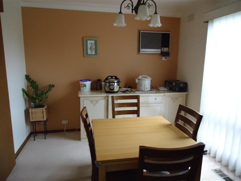 85 King Arthur Drive, Glen Waverley VIC 3150