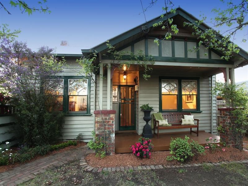 1/10 Cook Road, Mitcham VIC 3132