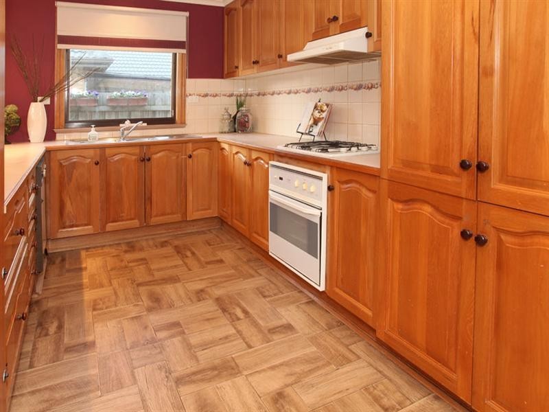 1/10 Cook Road, Mitcham VIC 3132