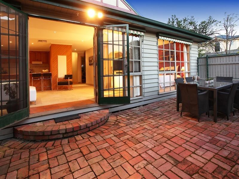 1/10 Cook Road, Mitcham VIC 3132