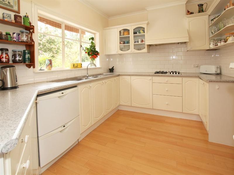 45 Dunscombe Avenue, Glen Waverley VIC 3150