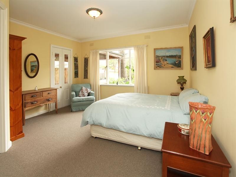 45 Dunscombe Avenue, Glen Waverley VIC 3150