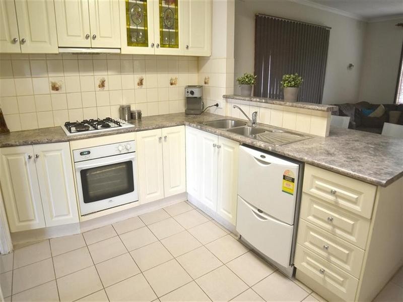 4 Kentucky Court, Notting Hill VIC 3168