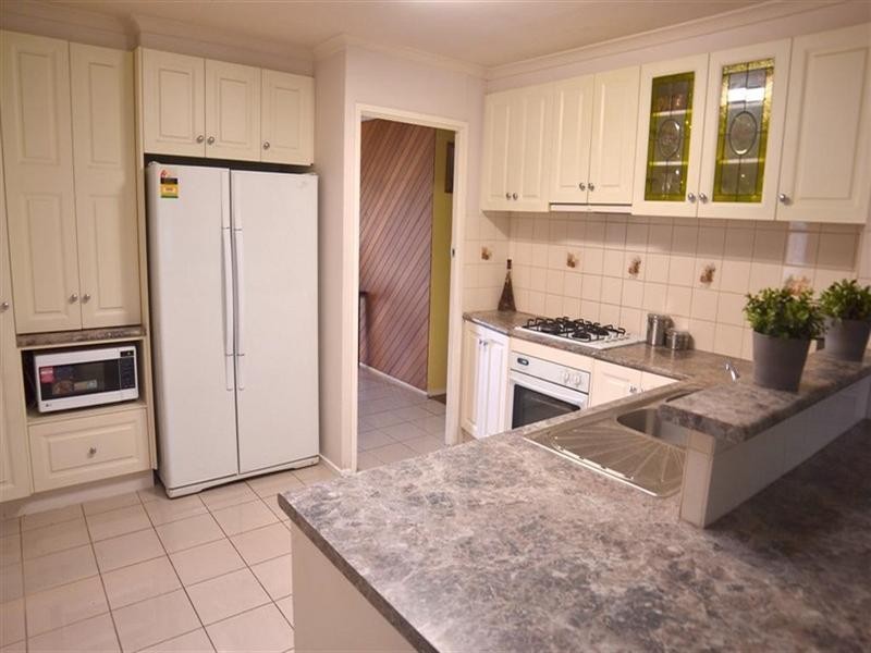 4 Kentucky Court, Notting Hill VIC 3168