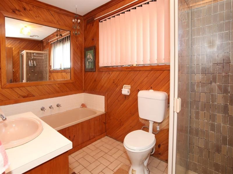 48 Amblecote Crescent, Mulgrave VIC 3170