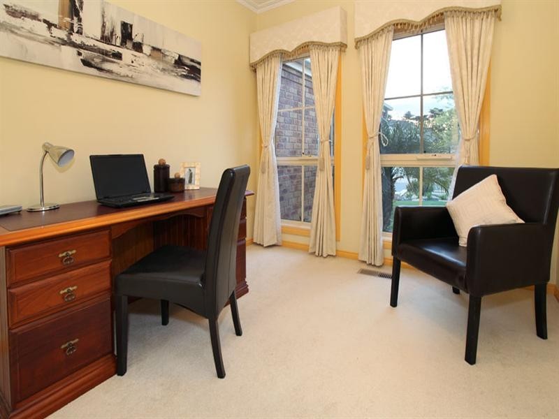 14 Avendon Boulevard, Glen Waverley VIC 3150