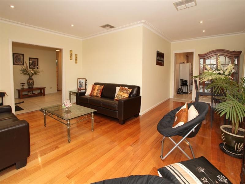 6 Camino Court, Glen Waverley VIC 3150