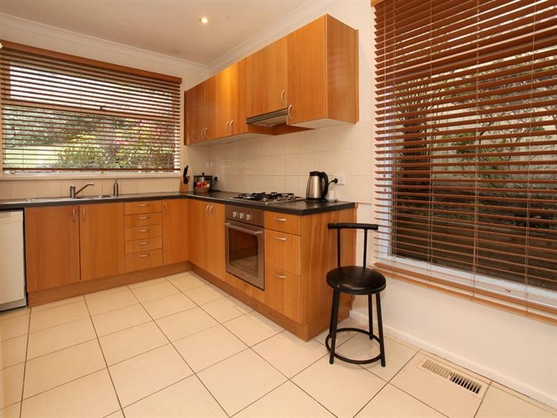 6 Camino Court, Glen Waverley VIC 3150