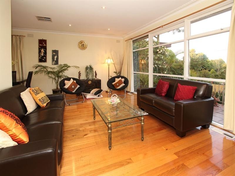 6 Camino Court, Glen Waverley VIC 3150