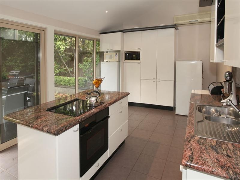 26 Heatherlea Drive, Wheelers Hill VIC 3150