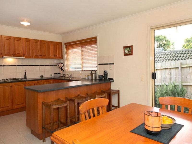 2/723 Waverley Road, Glen Waverley VIC 3150