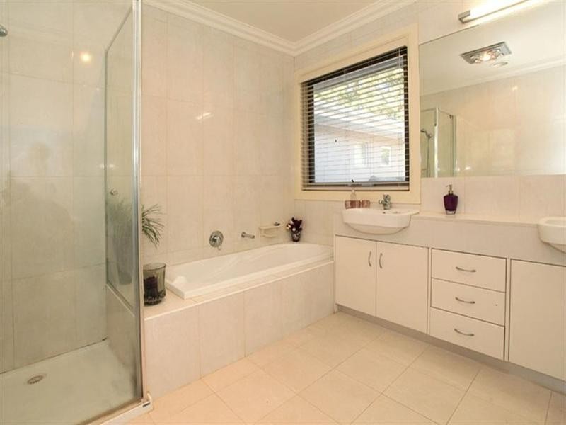 44B Pepperell Avenue, Glen Waverley VIC 3150