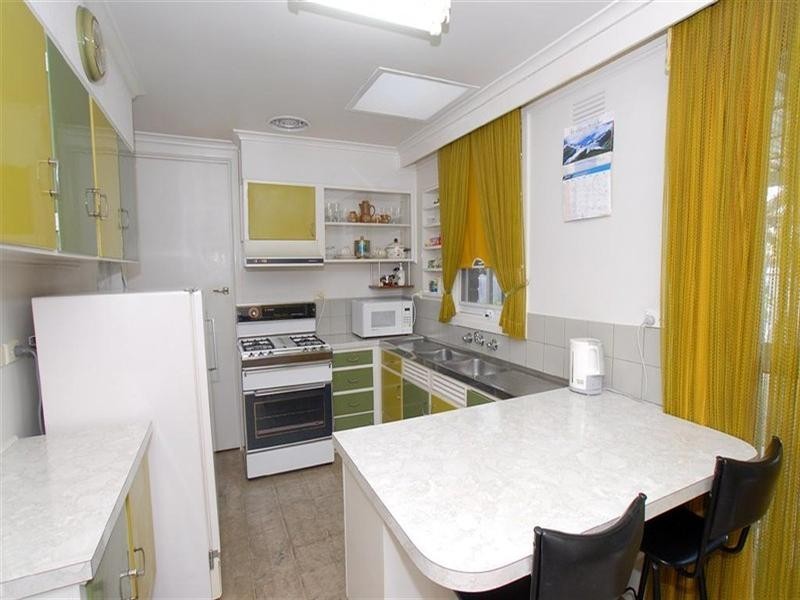 13 Westerfield Drive, Notting Hill VIC 3168