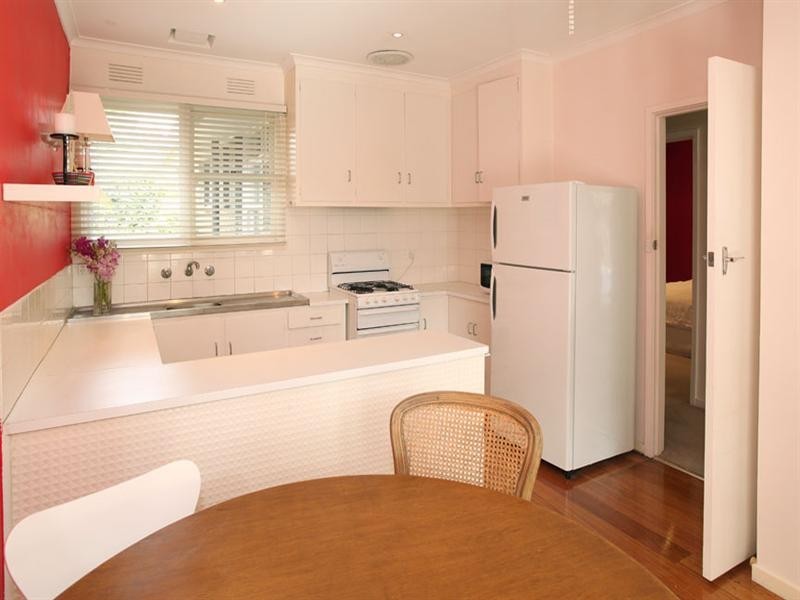 2/4 Grenfell Road, Mount Waverley VIC 3149