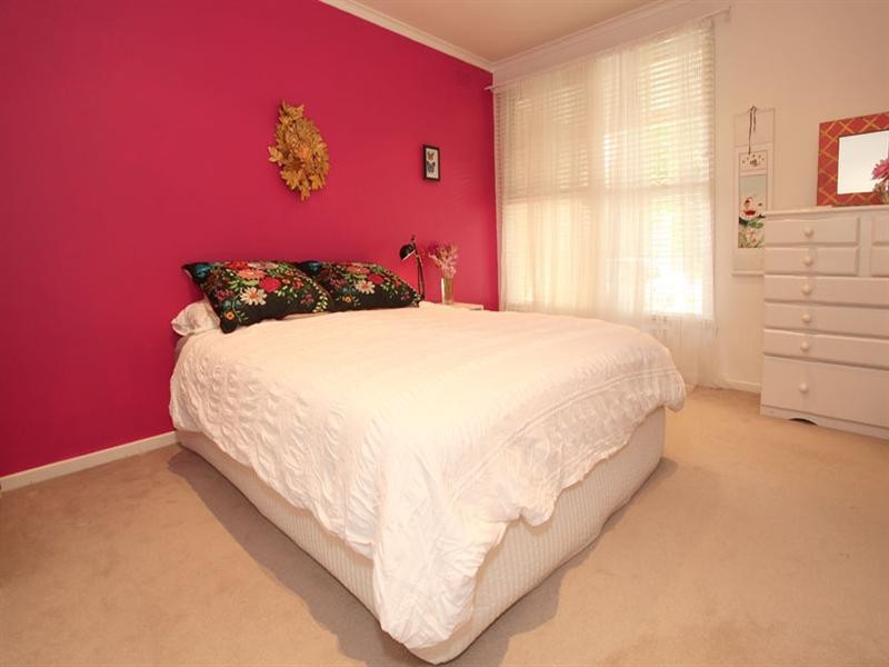 2/4 Grenfell Road, Mount Waverley VIC 3149