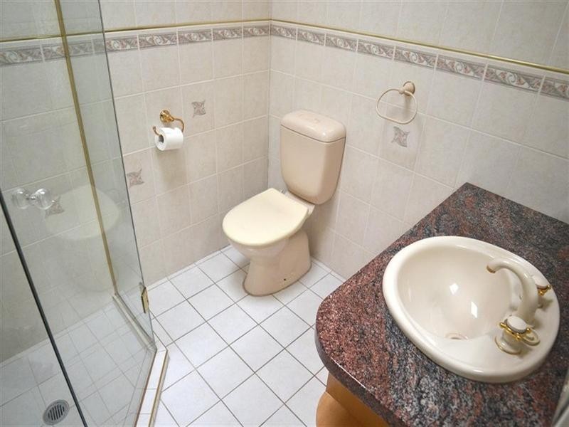 16 Lansell Road, Glen Waverley VIC 3150