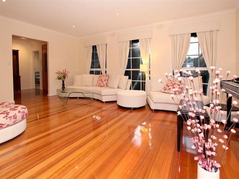 10 Roswell Street, Glen Waverley VIC 3150