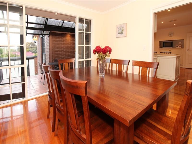 10 Roswell Street, Glen Waverley VIC 3150