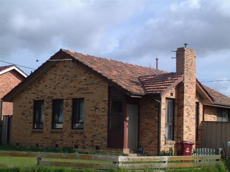 25 Deakin Crescent, Dandenong North VIC 3175