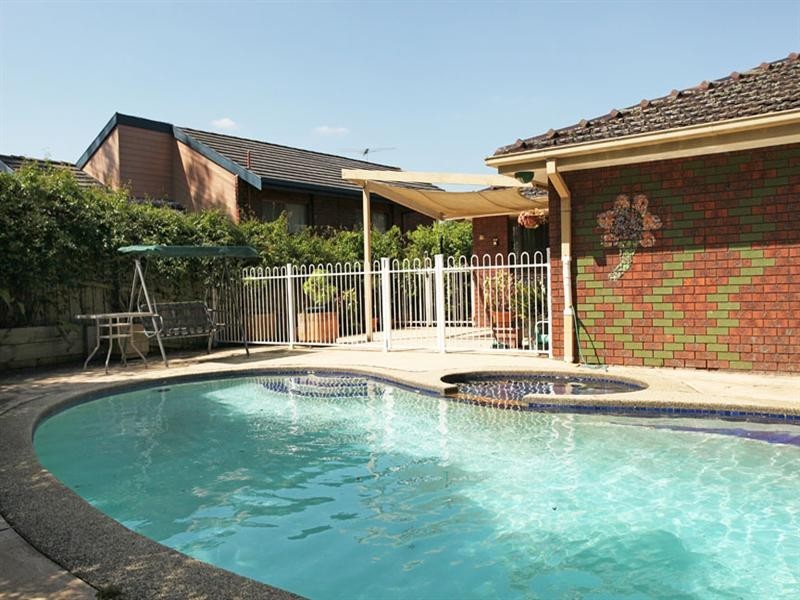 27 Sunnybrook Drive, Wheelers Hill VIC 3150