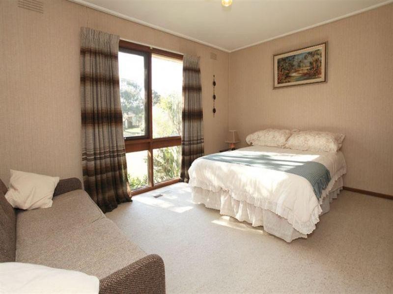 1 Cumberland Court, Glen Waverley VIC 3150