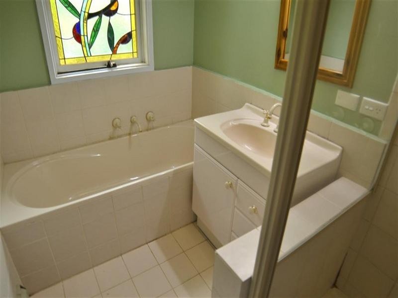 2 Glen Court, Glen Waverley VIC 3150