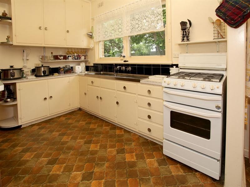 12 Panoramic Grove, Glen Waverley VIC 3150