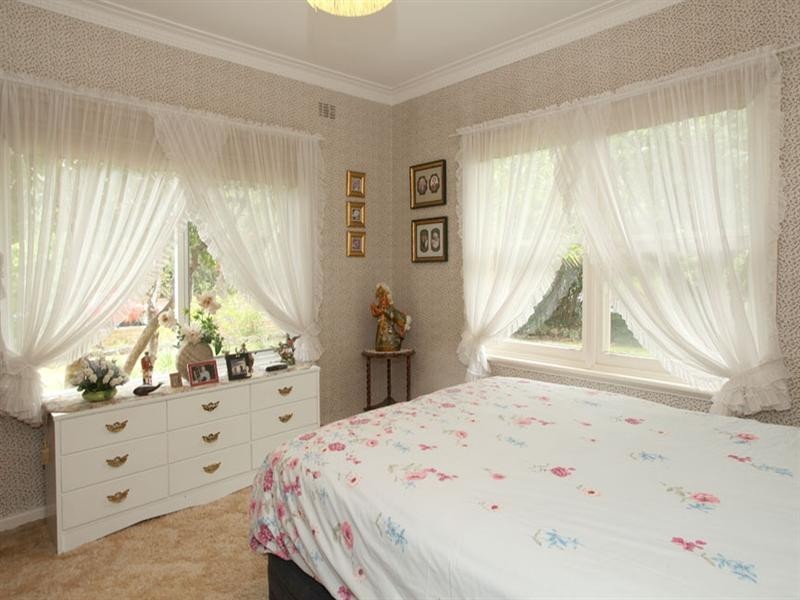 12 Panoramic Grove, Glen Waverley VIC 3150