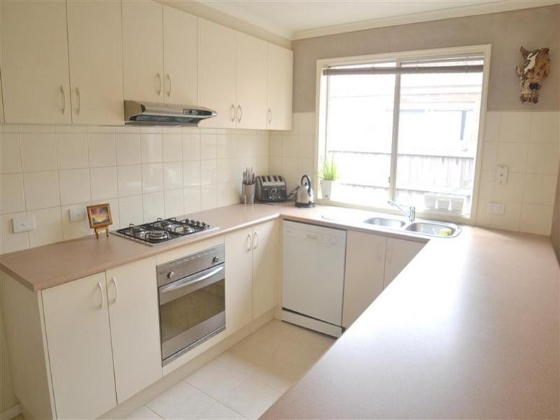 12 Kimbarra Drive, Berwick VIC 3806