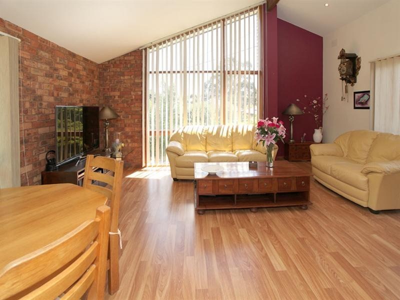 22 Walbrook Drive, Vermont South VIC 3133