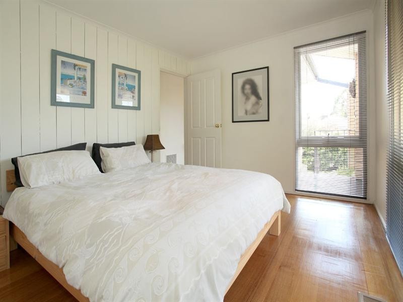 22 Walbrook Drive, Vermont South VIC 3133