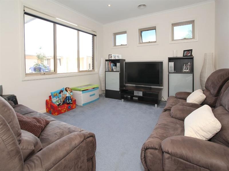 3/2-4 Maida Avenue, Bayswater VIC 3153