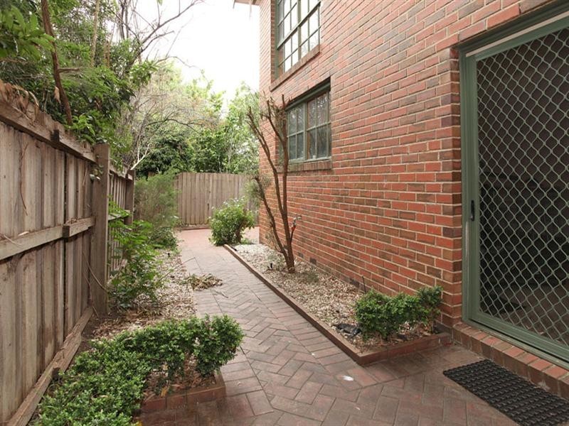 3/1 Rolls Court, Glen Waverley VIC 3150