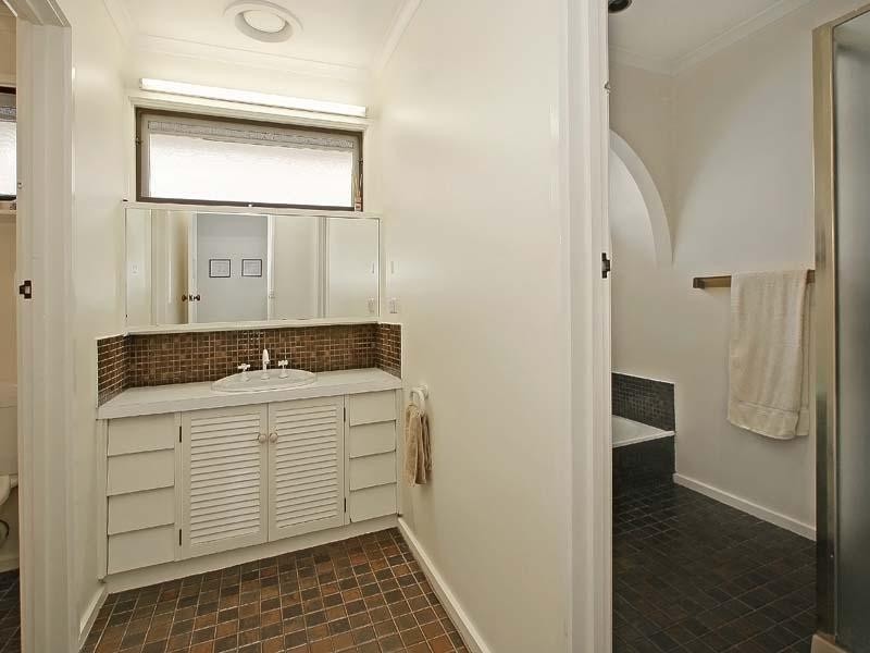 46 Windella Crescent, Glen Waverley VIC 3150