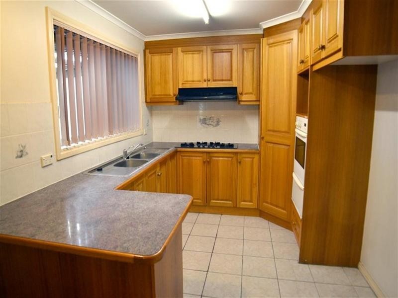 2/12 Lincoln Avenue, Glen Waverley VIC 3150