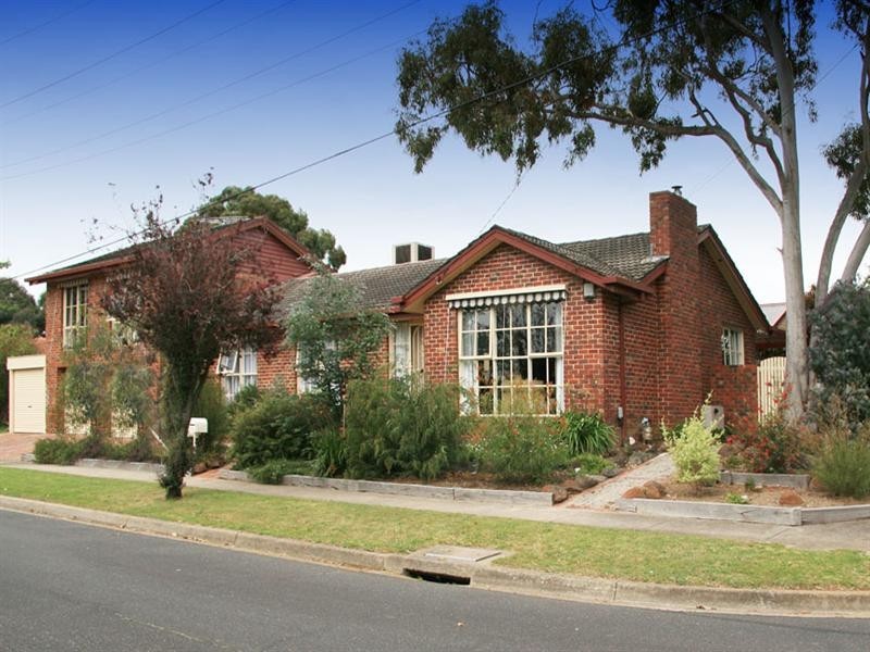 1 Coolabah Avenue, Glen Waverley VIC 3150