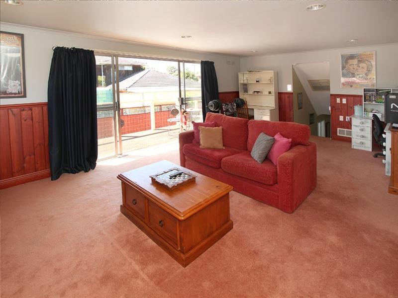 1 Coolabah Avenue, Glen Waverley VIC 3150