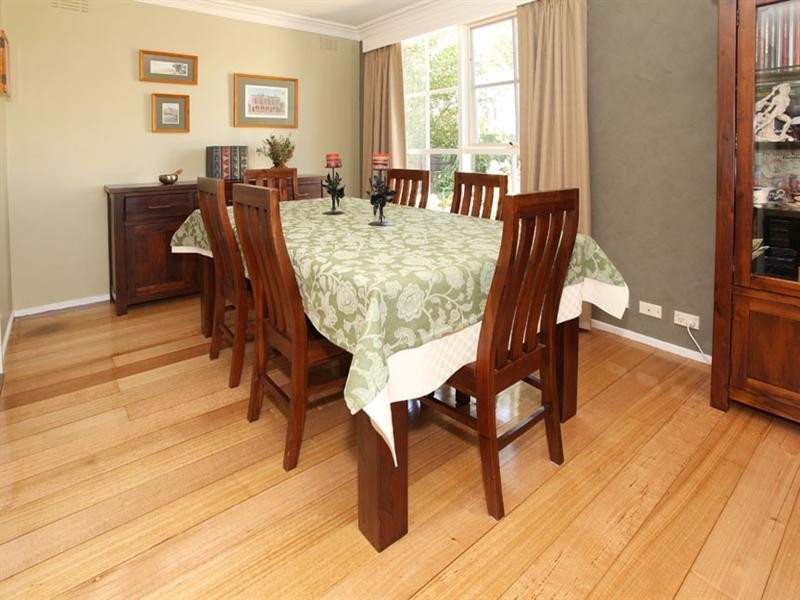 1 Coolabah Avenue, Glen Waverley VIC 3150