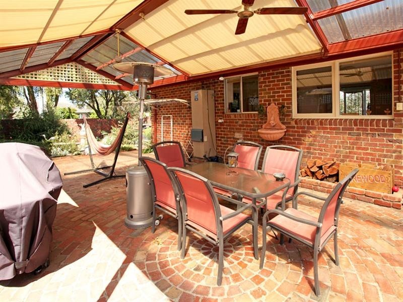 1 Coolabah Avenue, Glen Waverley VIC 3150