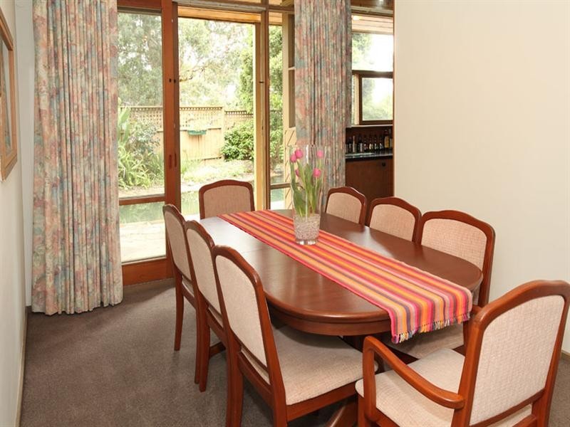 4 Beaumont Place, Wheelers Hill VIC 3150