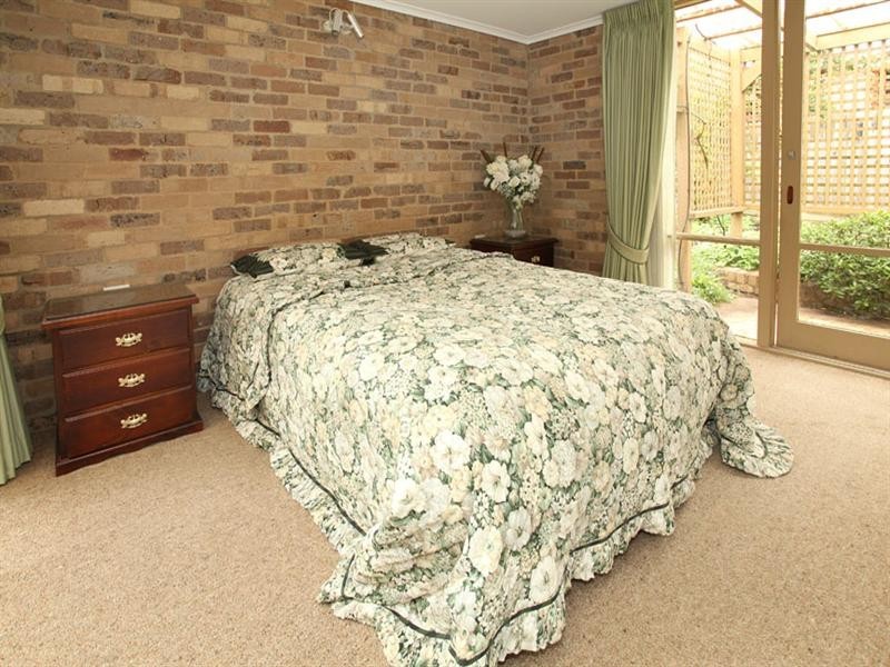 4 Beaumont Place, Wheelers Hill VIC 3150