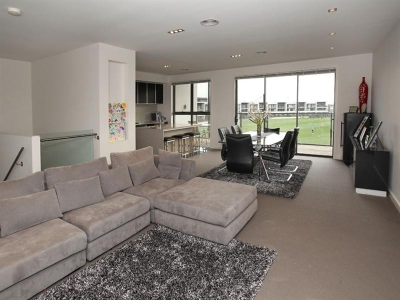 36 Waverley Park Drive, Mulgrave VIC 3170