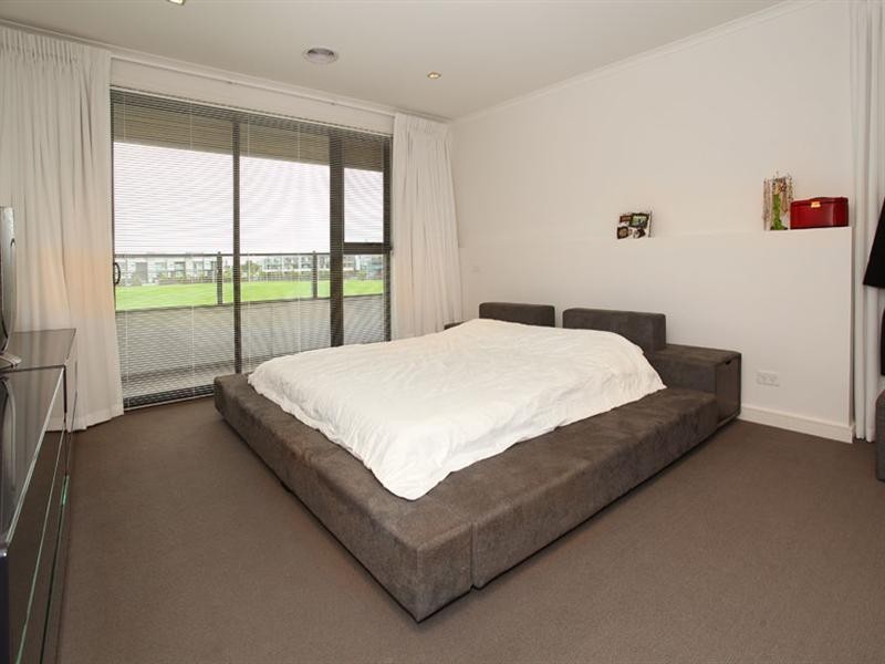 36 Waverley Park Drive, Mulgrave VIC 3170