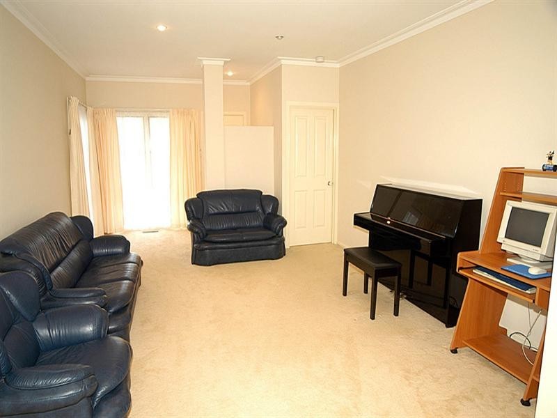 1A Ingram Avenue, Glen Waverley VIC 3150