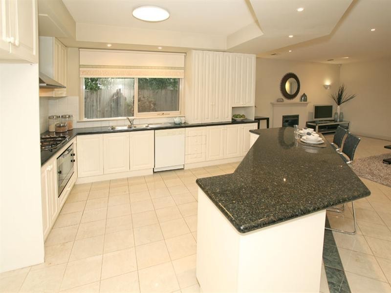 10 Waimarie Drive, Mount Waverley VIC 3149