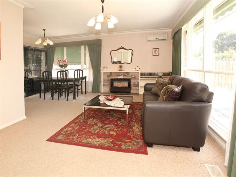 49 Thornhill Drive, Forest Hill VIC 3131