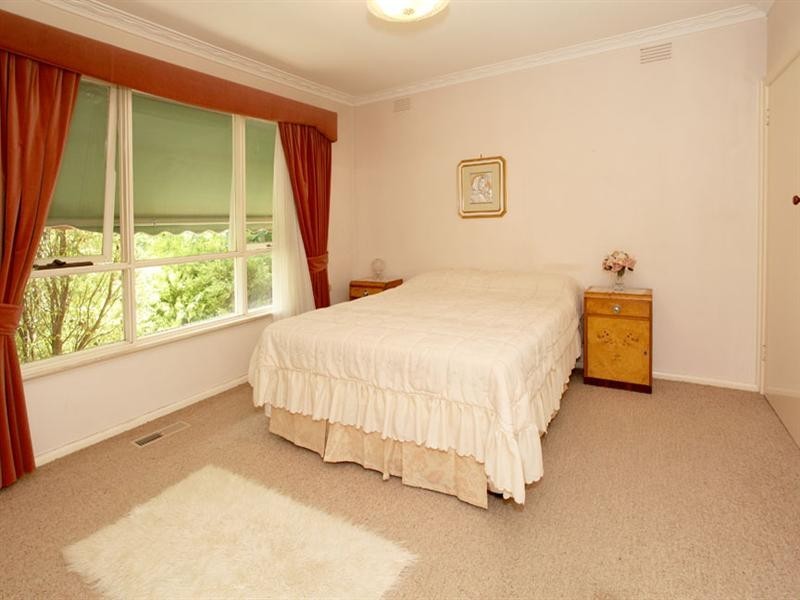 49 Thornhill Drive, Forest Hill VIC 3131